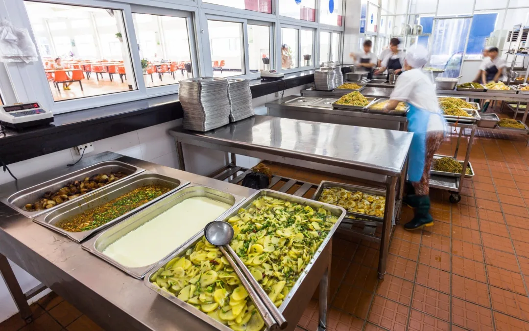 LetsBio, la estrategia francesa para impulsar alimentos sostenibles en los comedores públicos