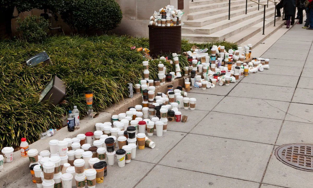 Irlanda impondrá una tasa a los vasos desechables en el 2021