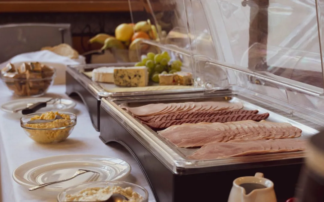 Desperdicio alimentario en buffets: cómo reducirlo (y por qué te sale caro ignorarlo)